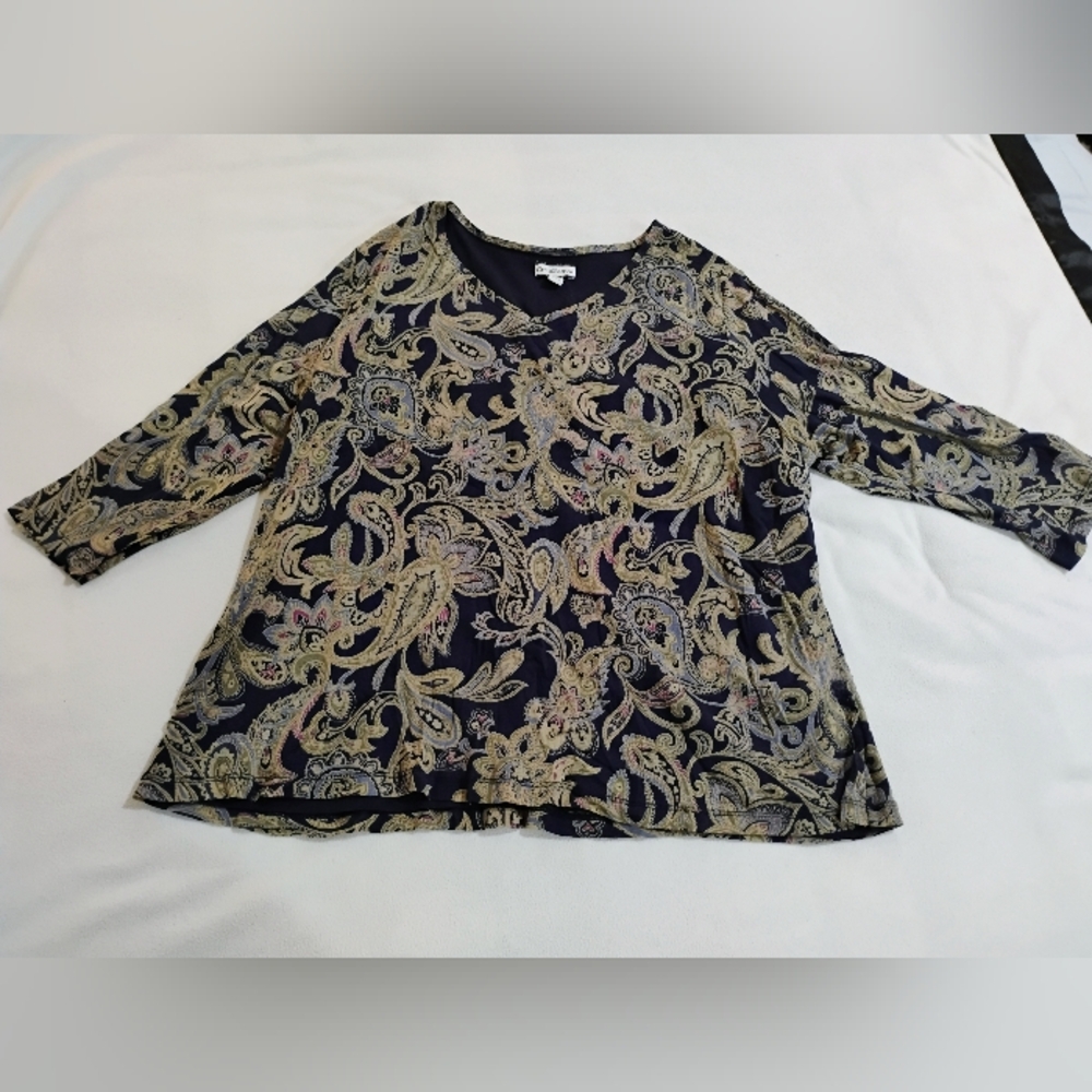 croft & barrow Navy Paisley Tunic with Cream Accents and Subtle Pink